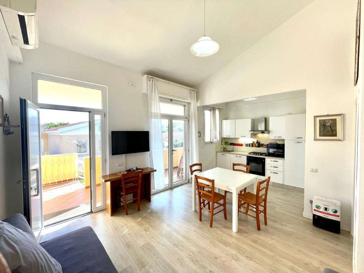 Villa Poetto Beach By Home And Experience , Cagliari, Poetto Extérieur photo